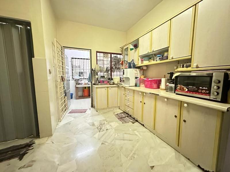 Rumah Teres untuk Dijual di Bandar Sungai Long (Selangor) - Chris Lim Pek Yean - Kitchen - PropertyGuru.com.my