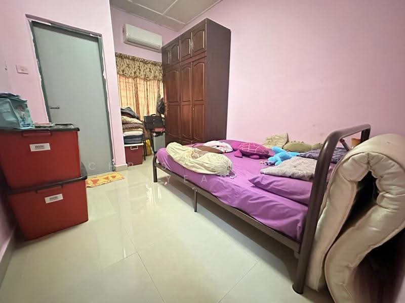 Rumah Teres untuk Dijual di Bandar Sungai Long (Selangor) - Chris Lim Pek Yean - Bedroom - PropertyGuru.com.my
