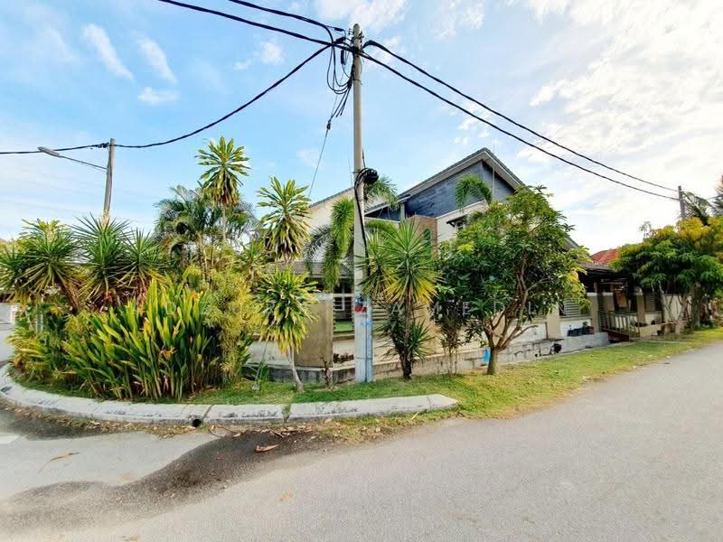 Rumah Berkembar untuk Dijual di Taman Impian Putra (Bangi) - Adzura Zamedin - Exterior - PropertyGuru.com.my