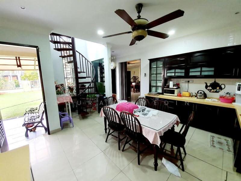 Rumah Berkembar untuk Dijual di Taman Impian Putra (Bangi) - Adzura Zamedin - Kitchen - PropertyGuru.com.my