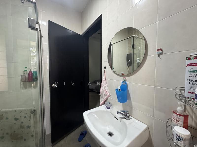 Rumah Teres 2-Tingkat untuk Disewa di Valencia (Sungai Buloh) - Vivian Tew - Bathroom - PropertyGuru.com.my