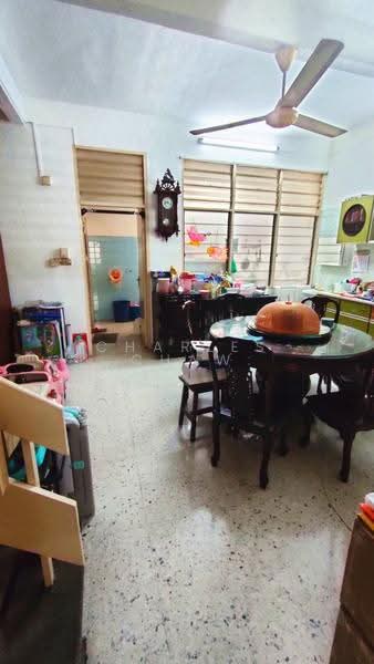 Rumah Teres 2-Tingkat untuk Dijual di Pulau Tikus (Penang) - Charles Chaw - Living Room - PropertyGuru.com.my
