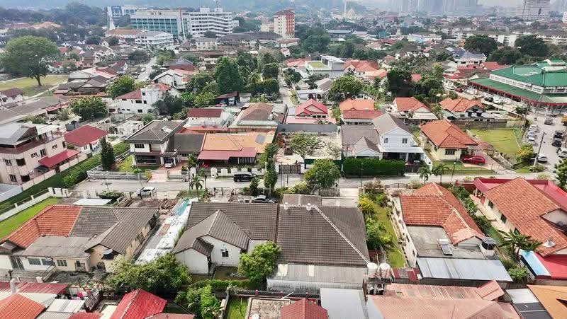 Rumah Berkembar untuk Dijual di Seksyen 4 (Petaling Jaya) - Afiqah zaidi - PropertyGuru.com.my