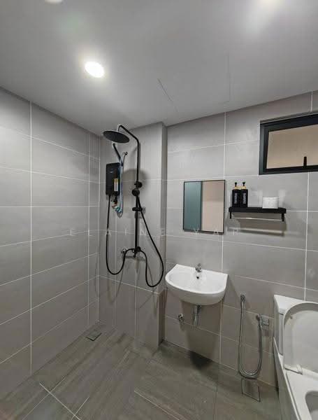 Service Residence for Rent at Parkland Residence @ Kajang 2 - Elaine Yap - Bathroom - PropertyGuru.com.my