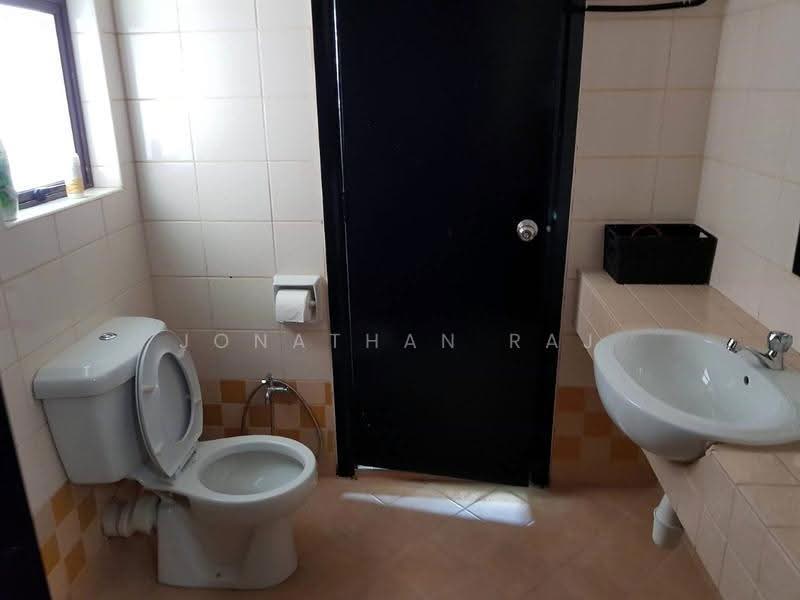 Kondominium untuk Dijual di Armanee - Jonathan Raj - Bathroom - PropertyGuru.com.my