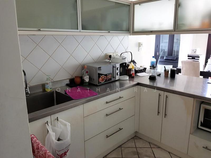 Kondominium untuk Dijual di Armanee - Jonathan Raj - Kitchen - PropertyGuru.com.my