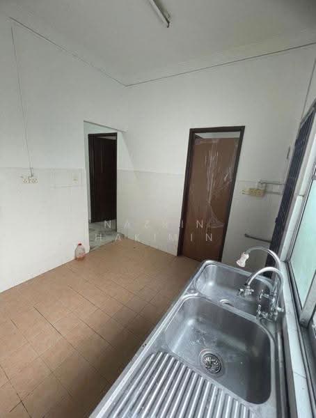 Rumah Teres 2-Tingkat untuk Dijual di Usj 3 (Subang Jaya) - Nazrin Hakimin - Kitchen - PropertyGuru.com.my