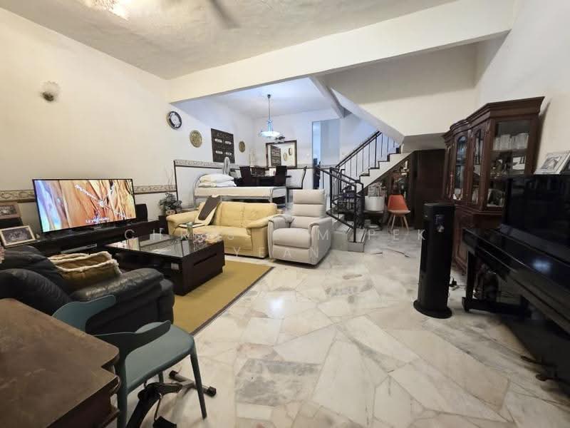 Rumah Teres untuk Dijual di Bandar Sungai Long (Selangor) - Chris Lim Pek Yean - Living Room - PropertyGuru.com.my
