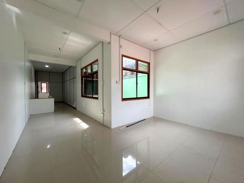 Shop for Sale in Ayer Itam (Penang) - Jin Chuah - Interior - PropertyGuru.com.my