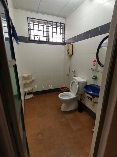 Rumah Teres 2-Tingkat untuk Disewa di Skudai (Johor) - Sam Yap - Bathroom - PropertyGuru.com.my