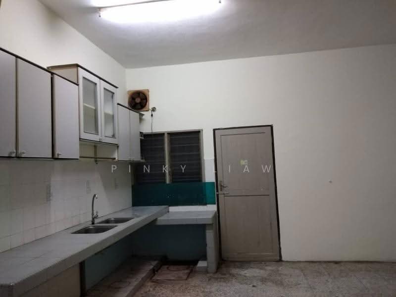 Rumah Teres 2-Tingkat untuk Disewa di Taman Klang Utama (Kapar) - Pinky Liaw - Kitchen - PropertyGuru.com.my