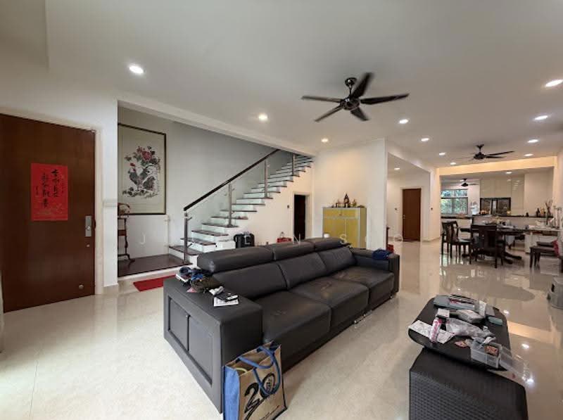 Rumah Teres 3-Tingkat untuk Dijual di Taman Taming Indah 2 (Bandar Sungai Long) - Jocelyn Soo - Living Room - PropertyGuru.com.my