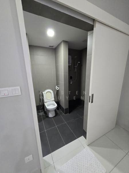 Sofo for Rent in Damansara Jaya (Petaling Jaya) - Kristen Nguyen - Bathroom - PropertyGuru.com.my