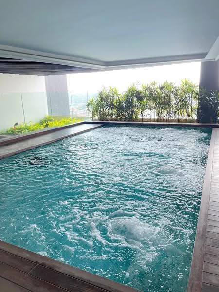 Sofo for Rent in Damansara Jaya (Petaling Jaya) - Kristen Nguyen - Pool - PropertyGuru.com.my