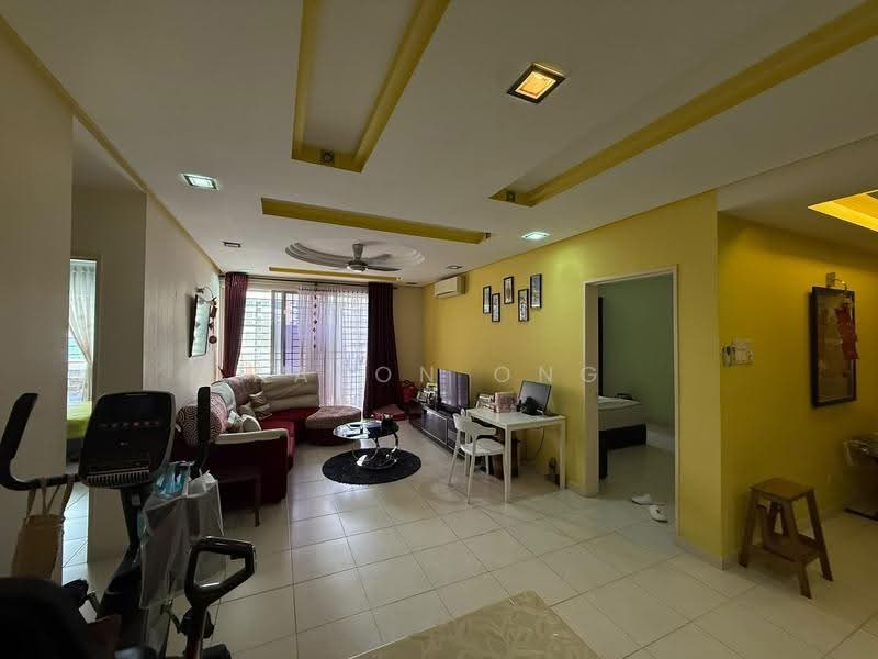 Kondominium untuk Dijual di Platinum Lake PV 13 - Aaron Ong - Living Room - PropertyGuru.com.my