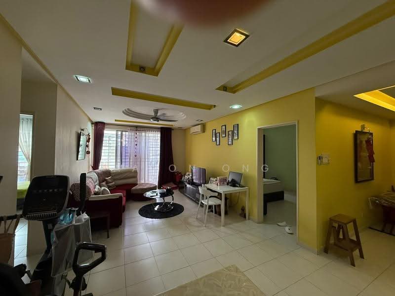 Kondominium untuk Dijual di Platinum Lake PV 13 - Aaron Ong - Living Room - PropertyGuru.com.my