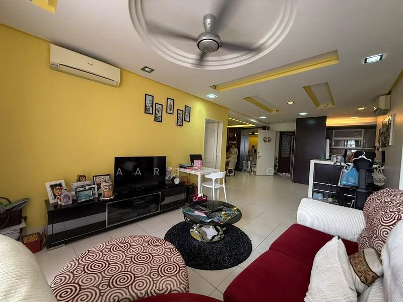 Kondominium untuk Dijual di Platinum Lake PV 13 - Aaron Ong - Living Room - PropertyGuru.com.my