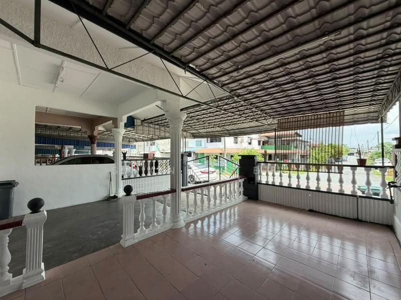 1-storey Terraced House for Sale in Kluang (Johor) - Shanel Tee - Exterior - PropertyGuru.com.my
