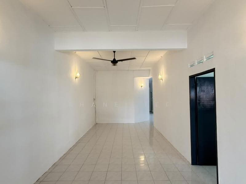 1-storey Terraced House for Sale in Kluang (Johor) - Shanel Tee - Interior - PropertyGuru.com.my