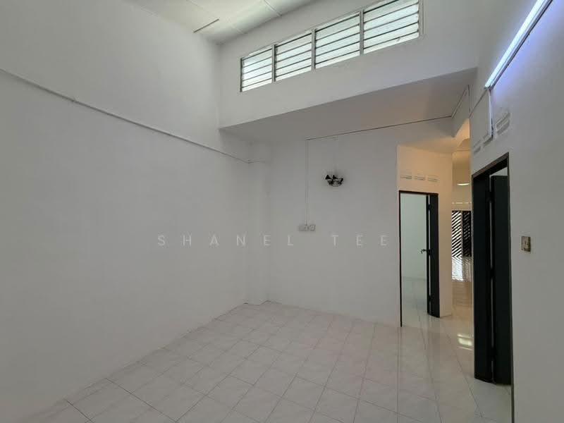 1-storey Terraced House for Sale in Kluang (Johor) - Shanel Tee - Interior - PropertyGuru.com.my