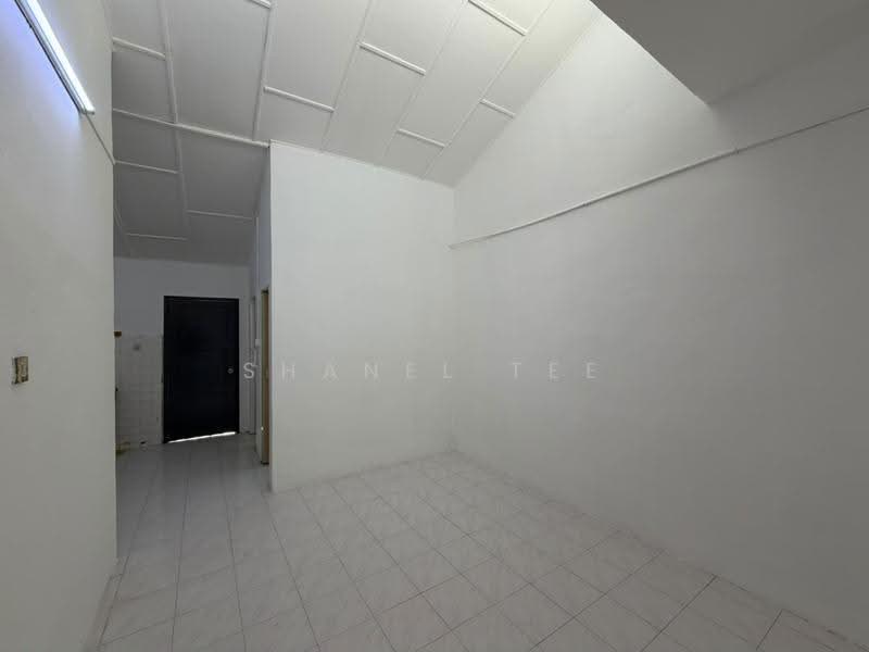 1-storey Terraced House for Sale in Kluang (Johor) - Shanel Tee - Interior - PropertyGuru.com.my