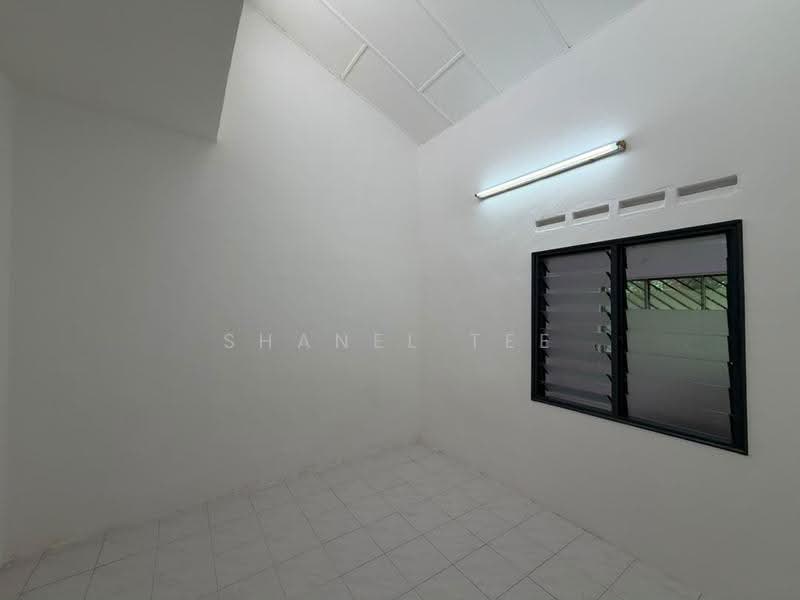 1-storey Terraced House for Sale in Kluang (Johor) - Shanel Tee - Interior - PropertyGuru.com.my