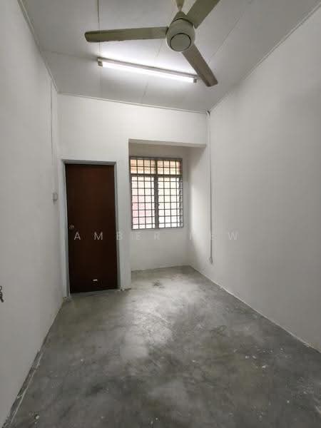 Rumah Teres 2-Tingkat untuk Dijual di Taman Bukit Tiram (Ulu Tiram) - Amber Hew - Interior - PropertyGuru.com.my