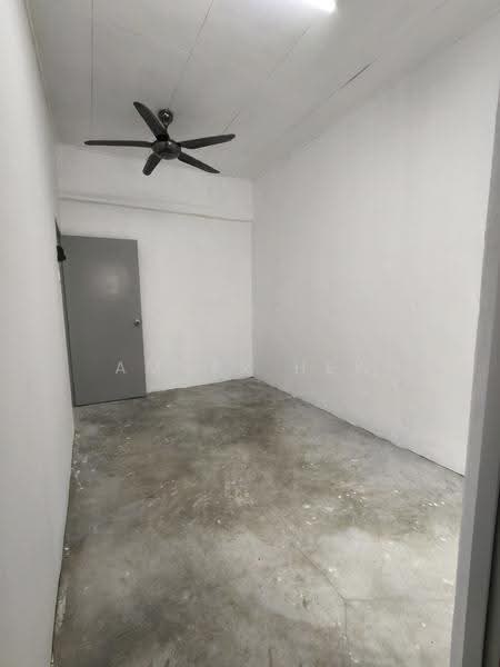 Rumah Teres 2-Tingkat untuk Dijual di Taman Bukit Tiram (Ulu Tiram) - Amber Hew - Interior - PropertyGuru.com.my