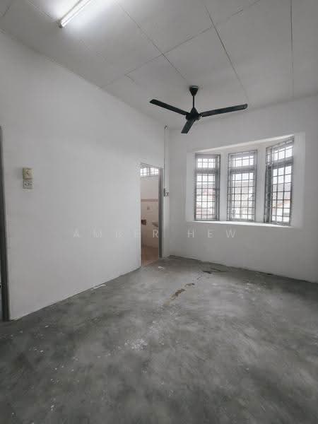 Rumah Teres 2-Tingkat untuk Dijual di Taman Bukit Tiram (Ulu Tiram) - Amber Hew - Interior - PropertyGuru.com.my