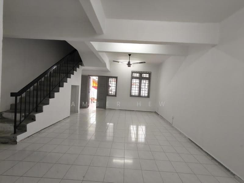 Rumah Teres 2-Tingkat untuk Dijual di Taman Bukit Tiram (Ulu Tiram) - Amber Hew - PropertyGuru.com.my
