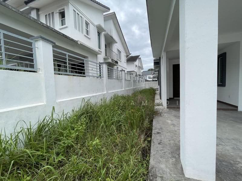 Rumah Berkembar untuk Dijual di Bandar Teknologi Kajang (Kajang) - Adzura Zamedin - Exterior - PropertyGuru.com.my