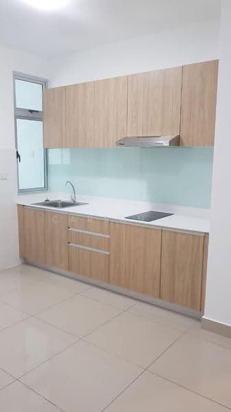 Service Residence for Sale at Meridin Bayvue Serviced Apartment - Carson . - Kitchen - PropertyGuru.com.my