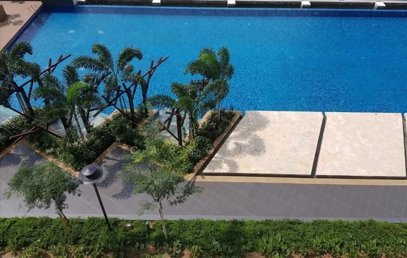 Service Residence for Sale at Meridin Bayvue Serviced Apartment - Carson . - Pool - PropertyGuru.com.my