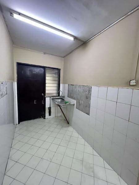 Flat for Sale at Desa Satu - Eliz Chan - Interior - PropertyGuru.com.my