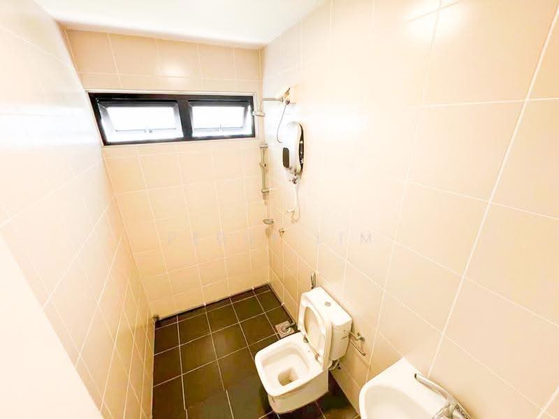 Kondominium untuk Dijual di Meridin Suites Residences @ The Meridin - Peggy Lim - Bathroom - PropertyGuru.com.my