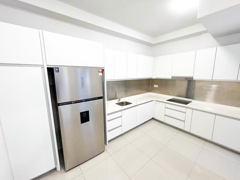 Kondominium untuk Dijual di Meridin Suites Residences @ The Meridin - Peggy Lim - Kitchen - PropertyGuru.com.my