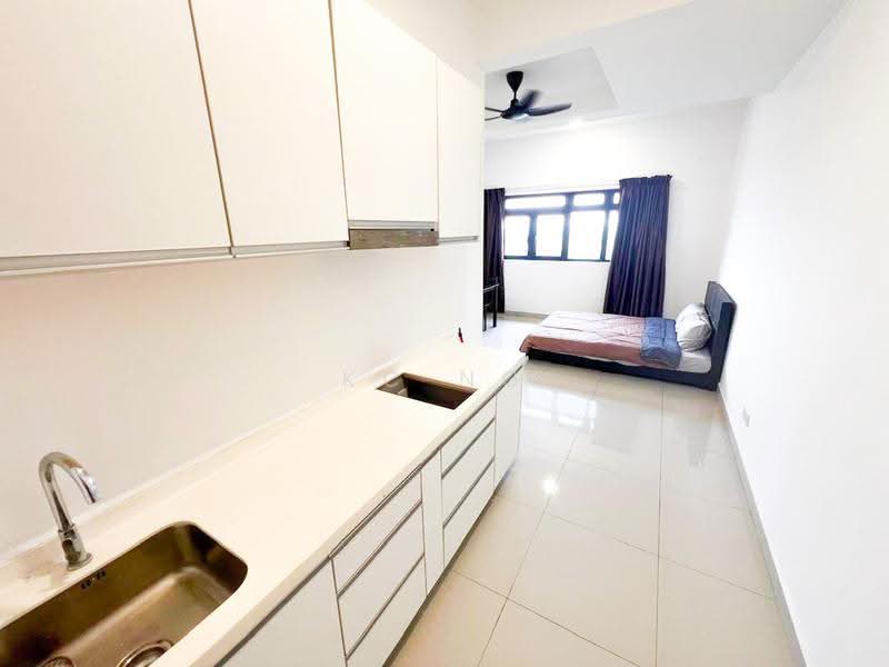 Kondominium untuk Dijual di Meridin Suites Residences @ The Meridin - KC Ng - Bedroom - PropertyGuru.com.my