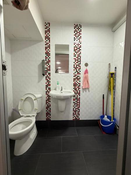 Kediaman Servis untuk Disewa di Empire Subang - Rachel Sie - Bathroom - PropertyGuru.com.my