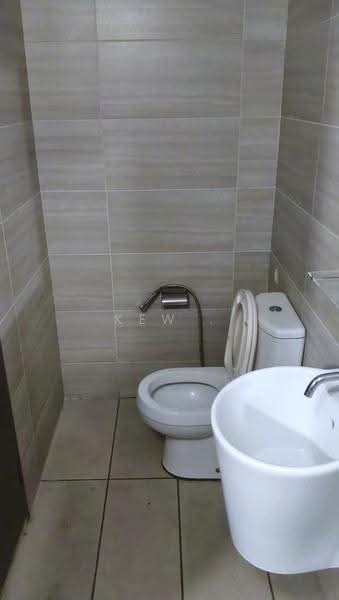 Service Residence for Rent at Serviced Residence @ 3 Towers - Kew . - Bathroom - PropertyGuru.com.my
