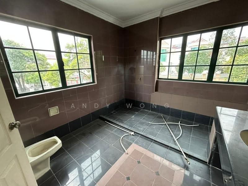 Bungalow House untuk Dijual di Taman Midah (Cheras) - Andy Wong - Bathroom - PropertyGuru.com.my