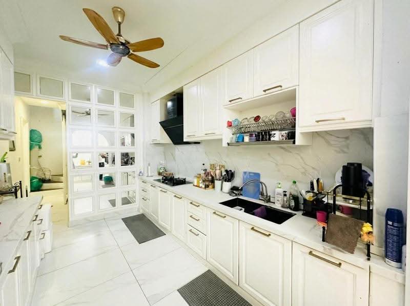 Semi-Detached House for Sale in Kajang (Selangor) - Adzura Zamedin - Kitchen - PropertyGuru.com.my
