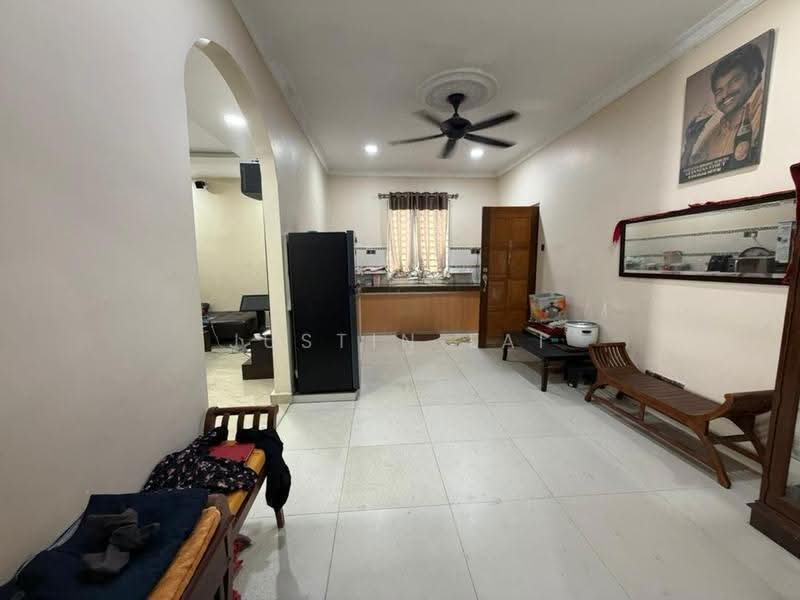 Bungalow House untuk Disewa di Bandar Country Homes (Rawang) - Justin Lai - Living Room - PropertyGuru.com.my