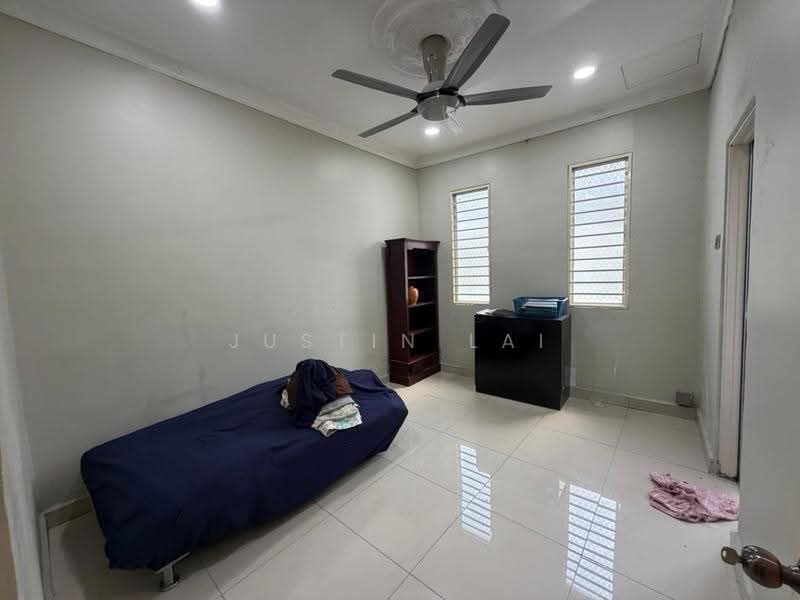 Bungalow House untuk Disewa di Bandar Country Homes (Rawang) - Justin Lai - Bedroom - PropertyGuru.com.my