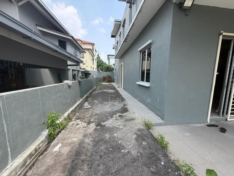 Bungalow House untuk Disewa di Bandar Country Homes (Rawang) - Justin Lai - Exterior - PropertyGuru.com.my
