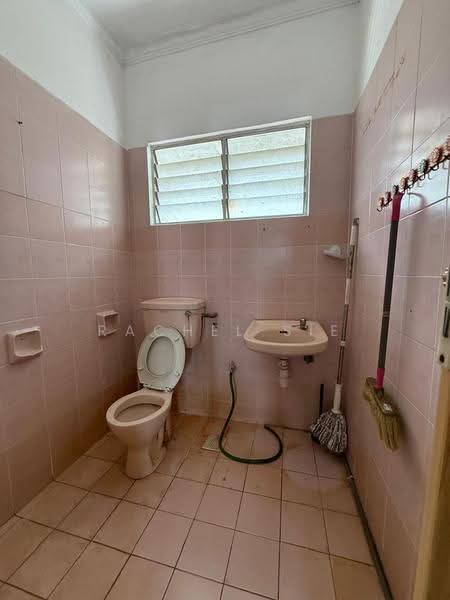 Apartment for Sale at Arcadia - Rachel Sie - Bathroom - PropertyGuru.com.my