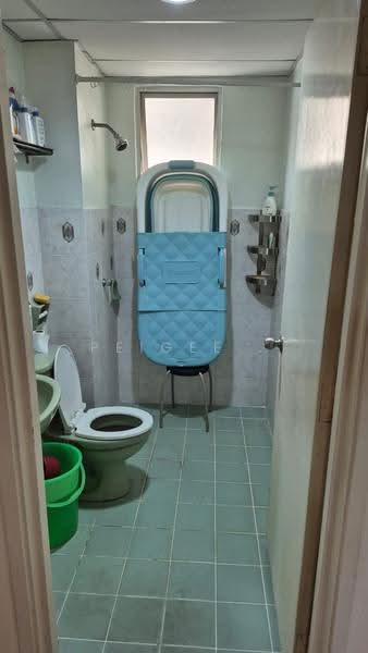 Kondominium untuk Dijual di Puncak Nusa Kelana - PeiGee . - Bathroom - PropertyGuru.com.my