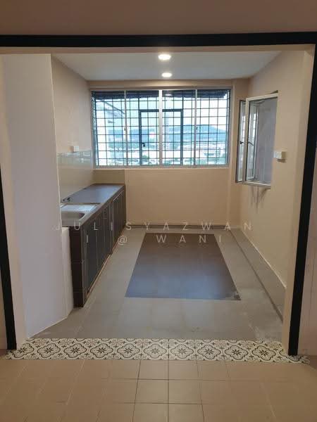 Pangsapuri untuk Disewa di Intan Apartment - Julisyazwani @ Wani - Kitchen - PropertyGuru.com.my