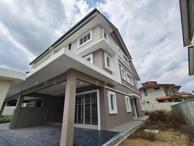 Rumah Berkembar untuk Dijual di Taman Ramal Suria (Bangi) - Adzura Zamedin - Exterior - PropertyGuru.com.my