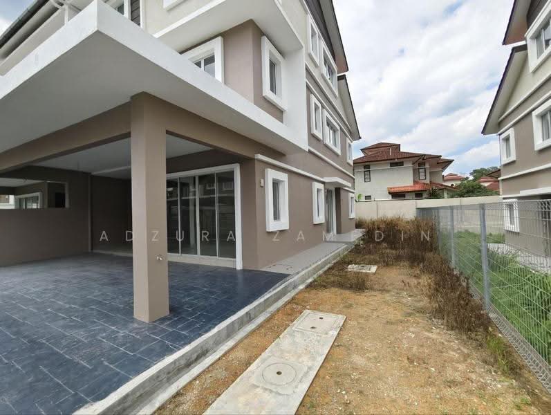 Rumah Berkembar untuk Dijual di Taman Ramal Suria (Bangi) - Adzura Zamedin - Exterior - PropertyGuru.com.my
