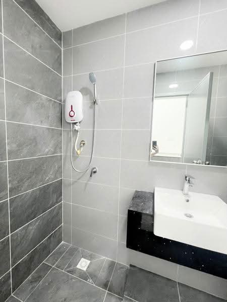 Condominium for Rent at Lucerne Residences - Jinelle Ong - Bathroom - PropertyGuru.com.my